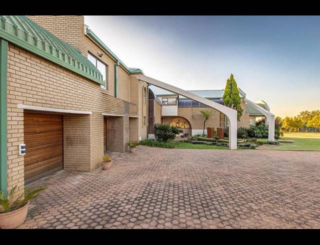 4 BEDROOM HOUSE FOR SALE IN RUIMSIG